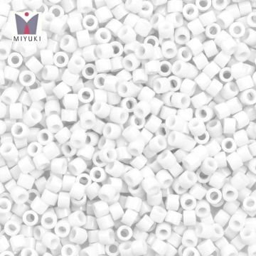 Miyuki Delica Kralen (11/0) Opaque Chalk White (2.8 Gram)